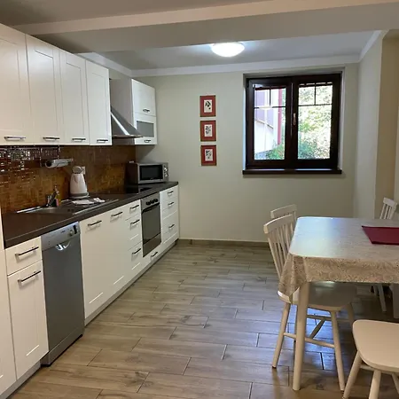 Apartmán Quota 1010 *