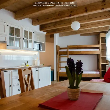 Quota 1010 Apartment